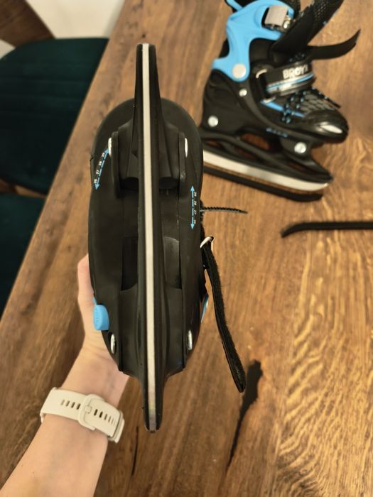 Łyżwy dziecięce 26/29, stan idealny, Decathlon BROYX Snów star