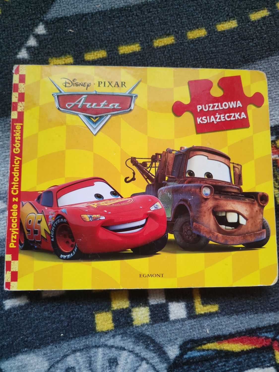 Książka z puzzlami Auta Zygzak McQueen