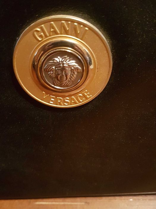 Женская сумки, клатчи Gucci и др.