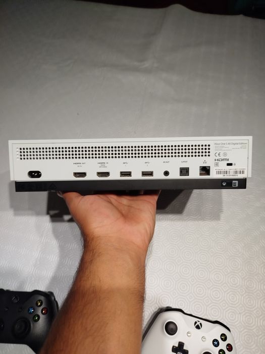 Xbox One S - Edição Só Digital