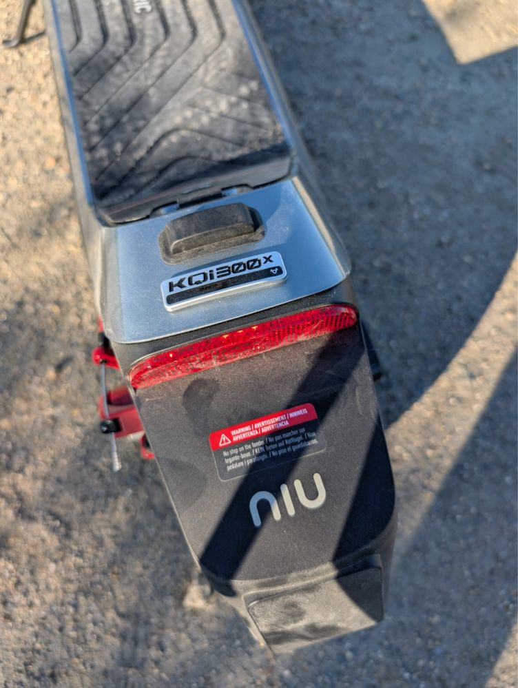 Trotinete Elétrica NIU KQi 300X  Motor 1000W