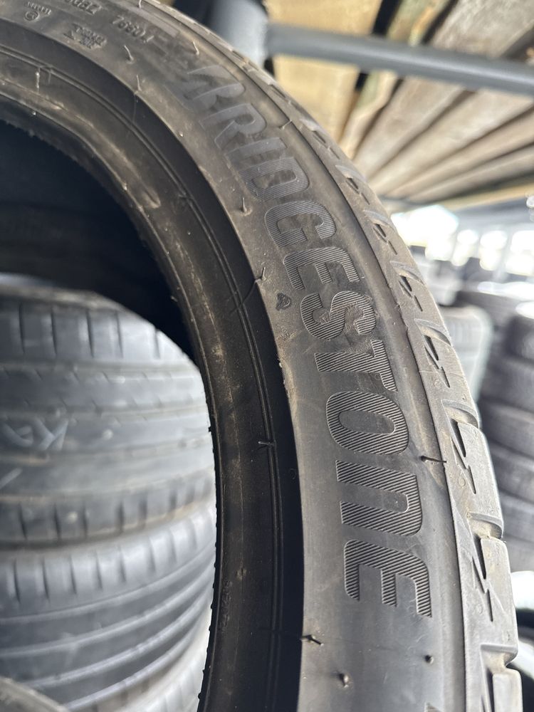 Шини резина 255/40/20 r20 Bridgestone пара літні