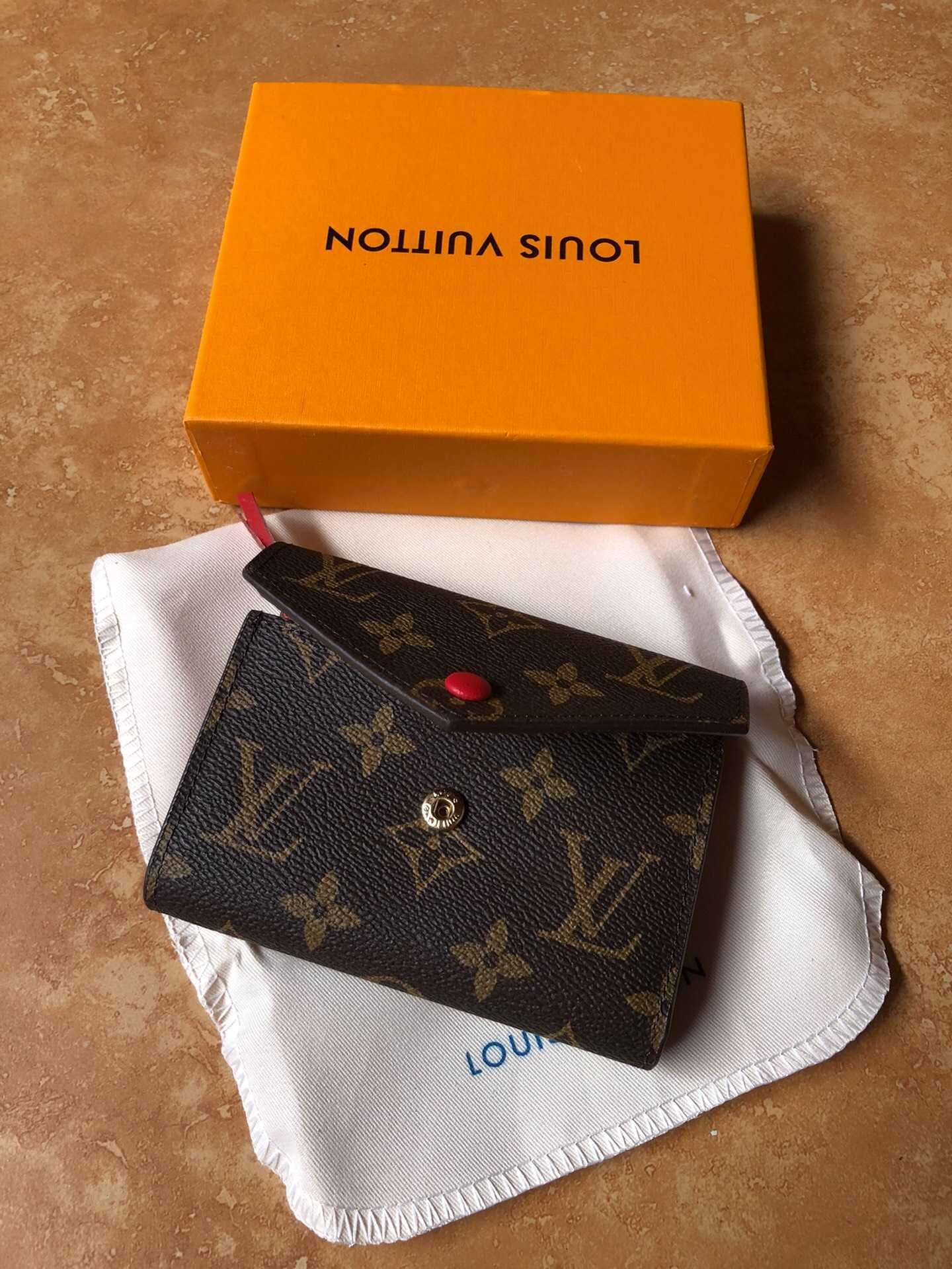 Nowe LV Louis Vuitton Victorine Mały portfel Czerwony przycisk
