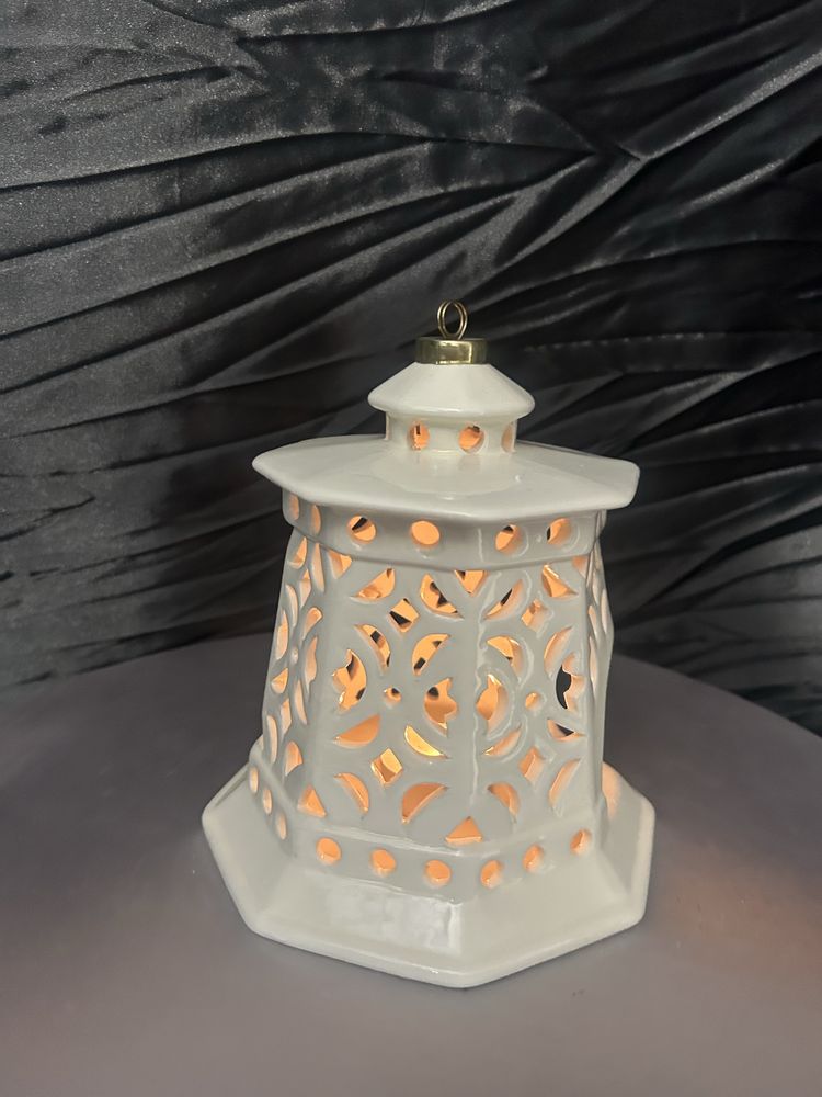 Lampion ceramiczny ażurowy ecru do zawieszenia z miejscem na świeczkę