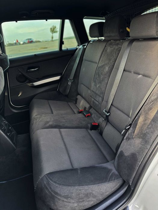 BMW E91 320D Touring Pack M