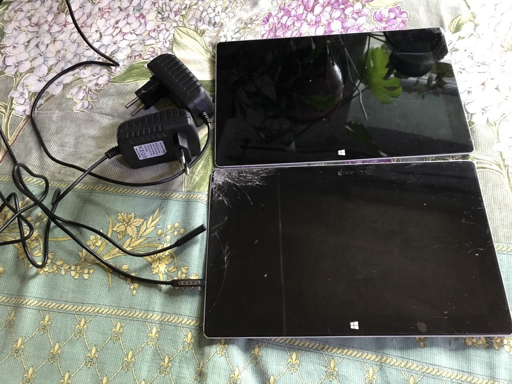 Ультрабуки Microsoft Surface RT2. Цена за 2 штуки.