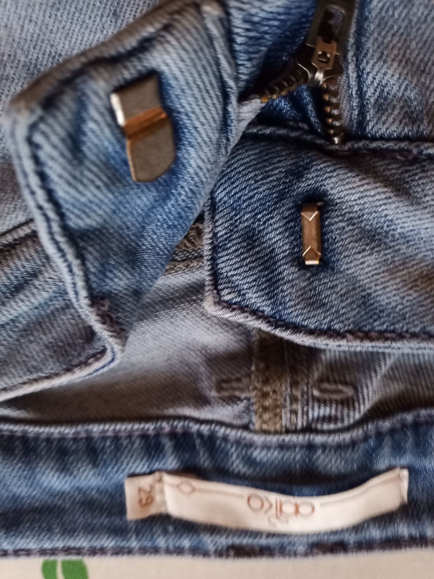 Damskie dżinsy jeansy dopasowane 29 aako