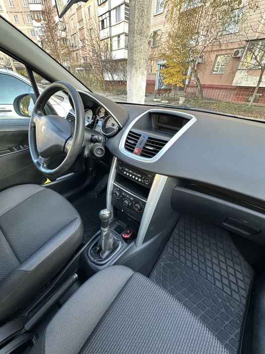 Продам Peugeot 207 2011 року турбодизель 1.6