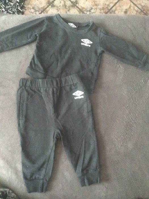 Dres niemowlęcy umbro 80