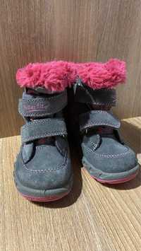 Зимове взуття на дівчинку або хлопчика