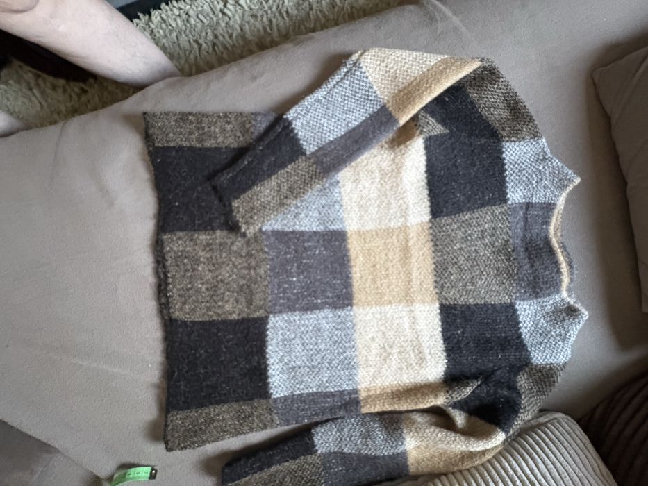 Sweter, firmy solar