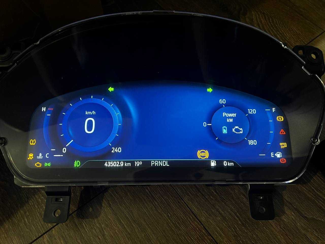 Приборка Full led цифрова Ford Escape Kuga Explorer Fusion