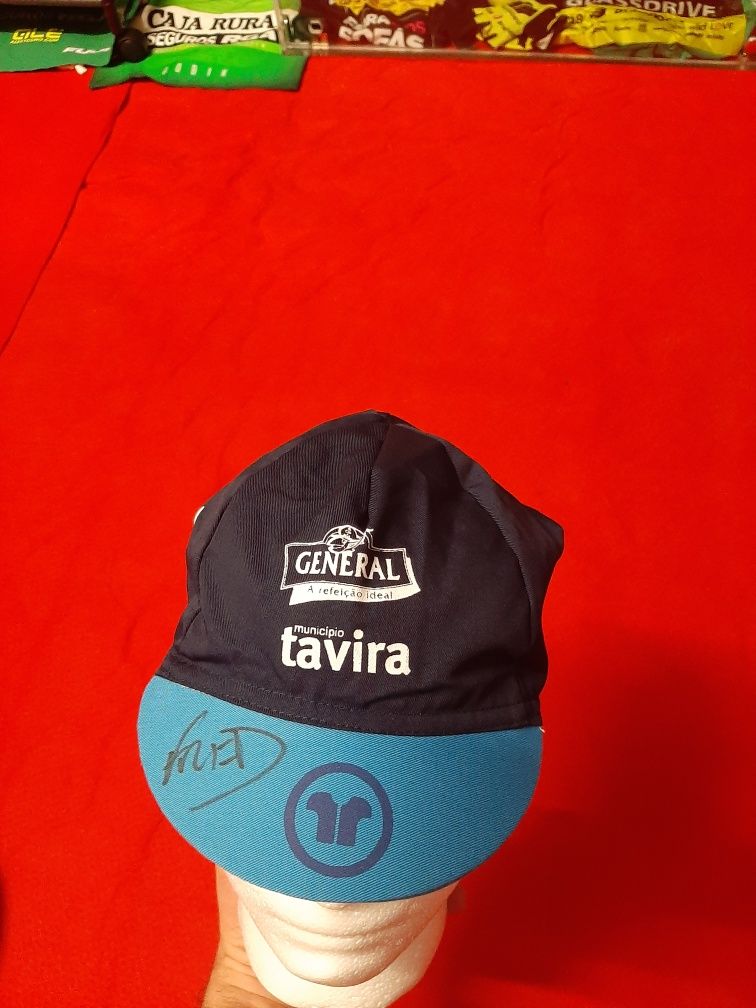 Bone ciclismo equipa tavira-autografado pelo Frederico Figueiredoo