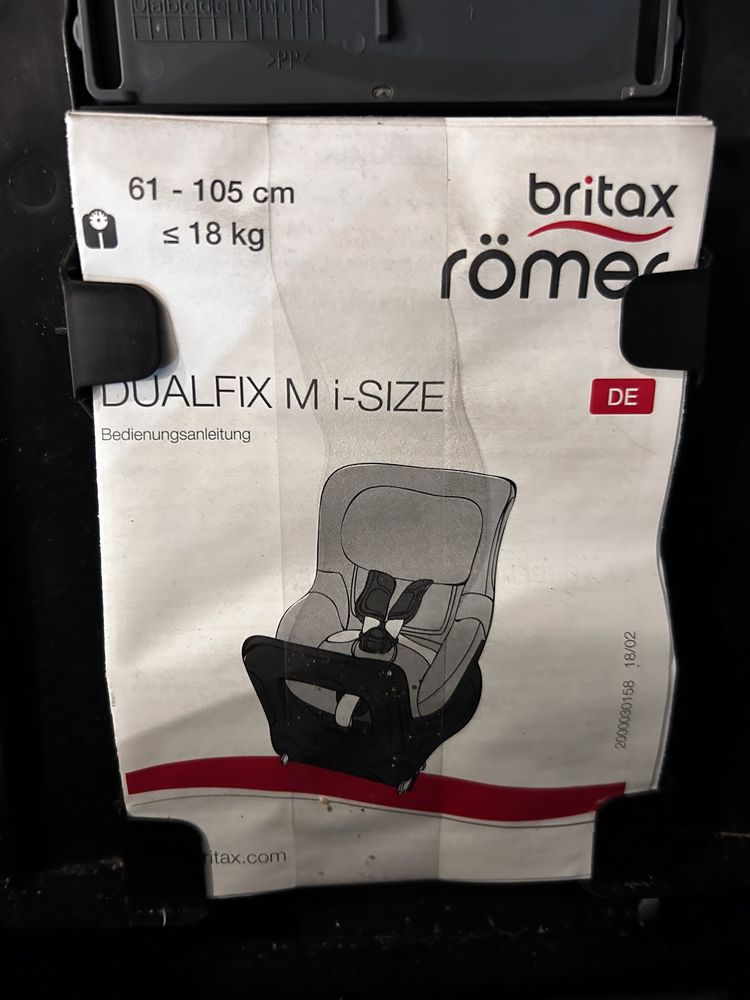 Britax dualfix M i-size - zadbany z wentylacją dla wrazliwych dzieci