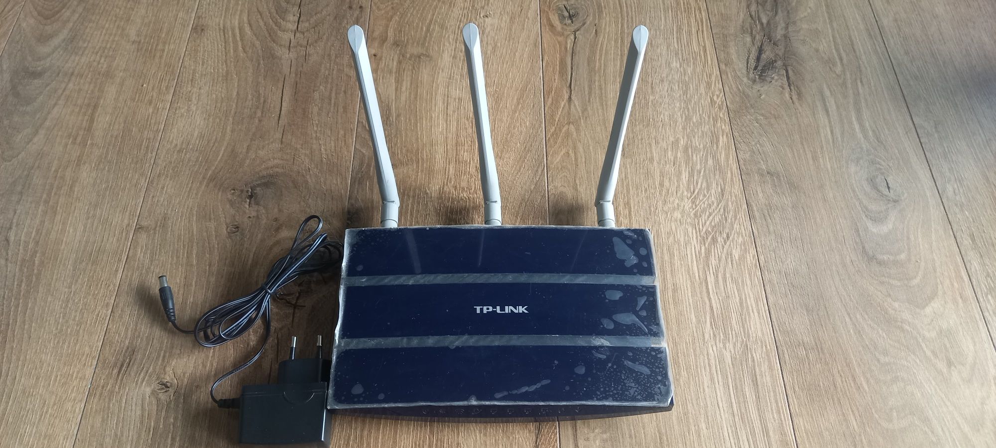 Router TP-LINK 1043ND