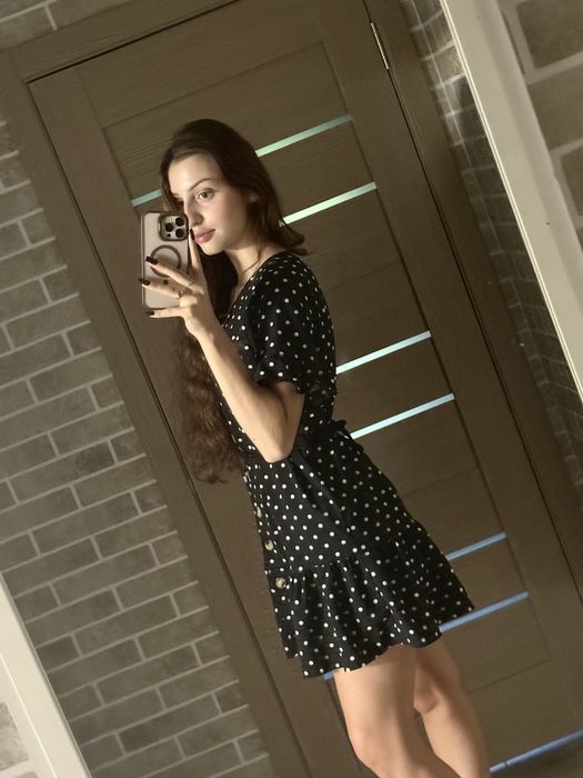 Сукня коротка в горошок