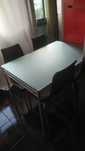 Conjunto mesa + 4 cadeiras empilháveis+ toalha nova