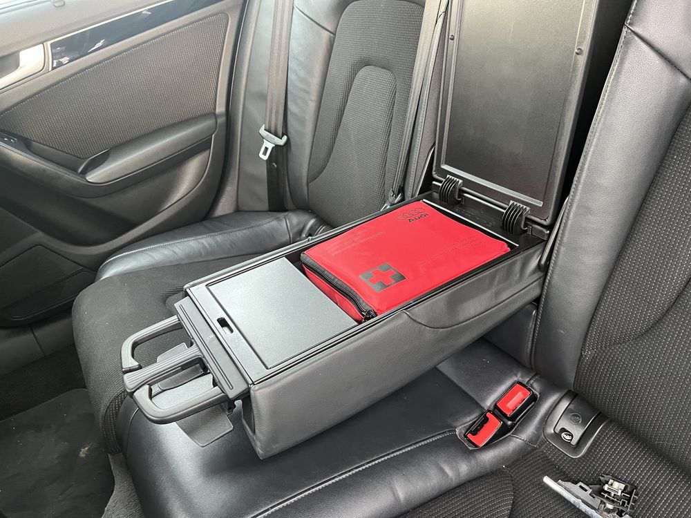 AUDI A4 S4 B8 A5 8T 5d SLINE fotele skóra czarne boczki rolety SUPER