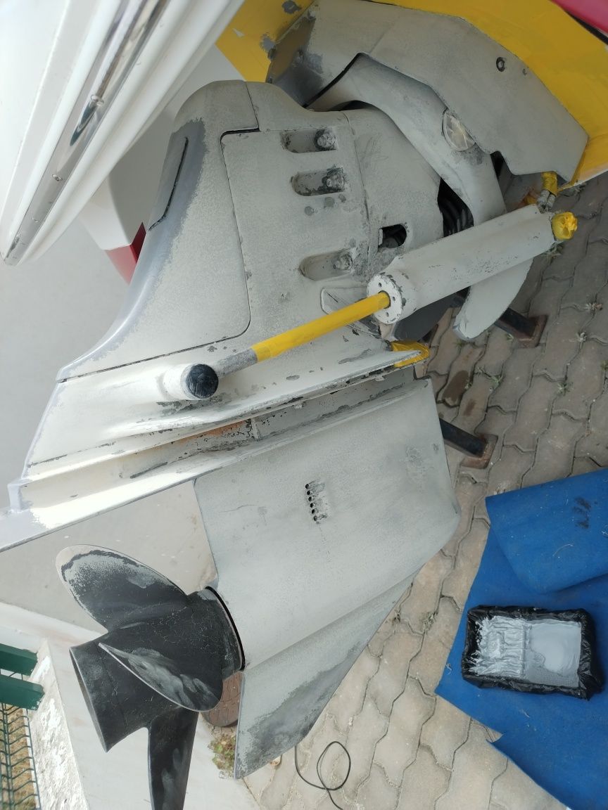 Aplicação de Antifouling para Barcos