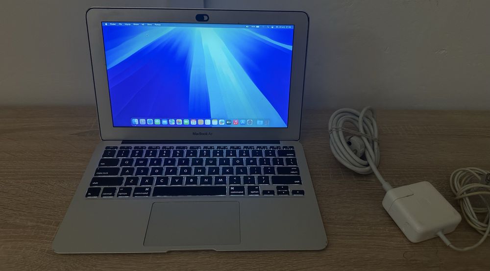 Tani Laptop Macbook Air 11" !! Najnowszy MacOS Sequoia!! SSD!! DOWÓZ!!