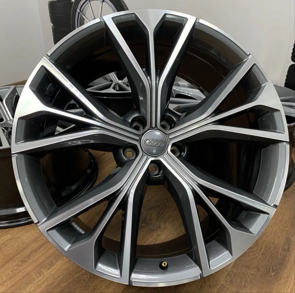 Оригінальні диски Audi Q8, SQ8 5х112 R21. 4M8601025S