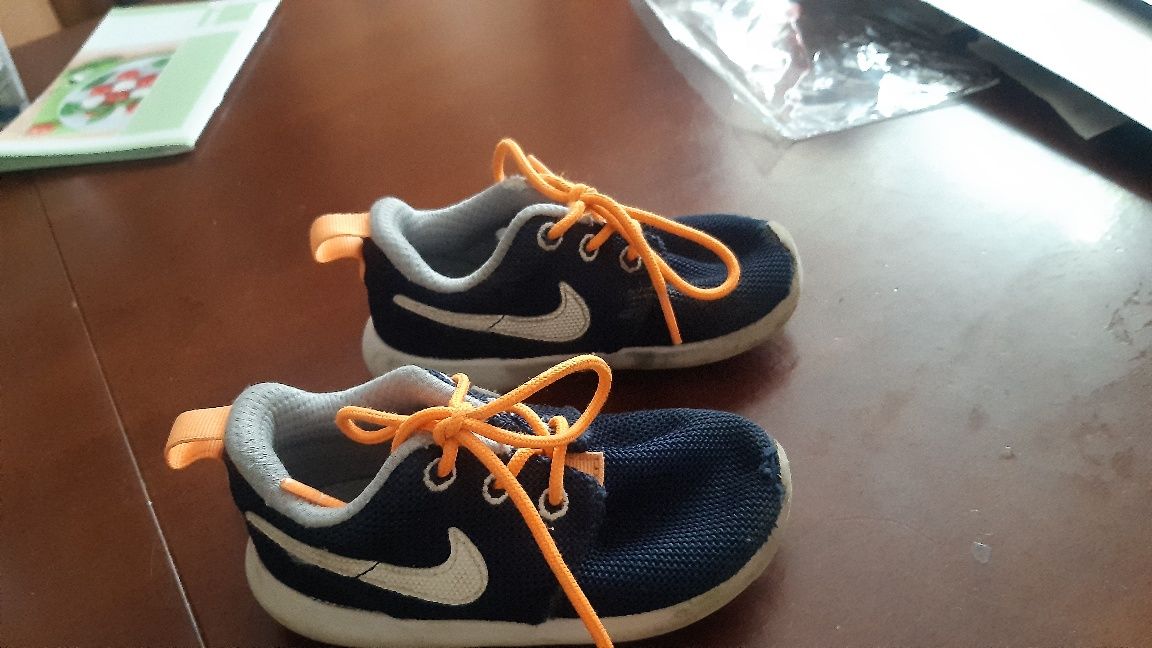 23.5 (14cm) buty Nike siateczka , bardzo lekkie i wygodne !