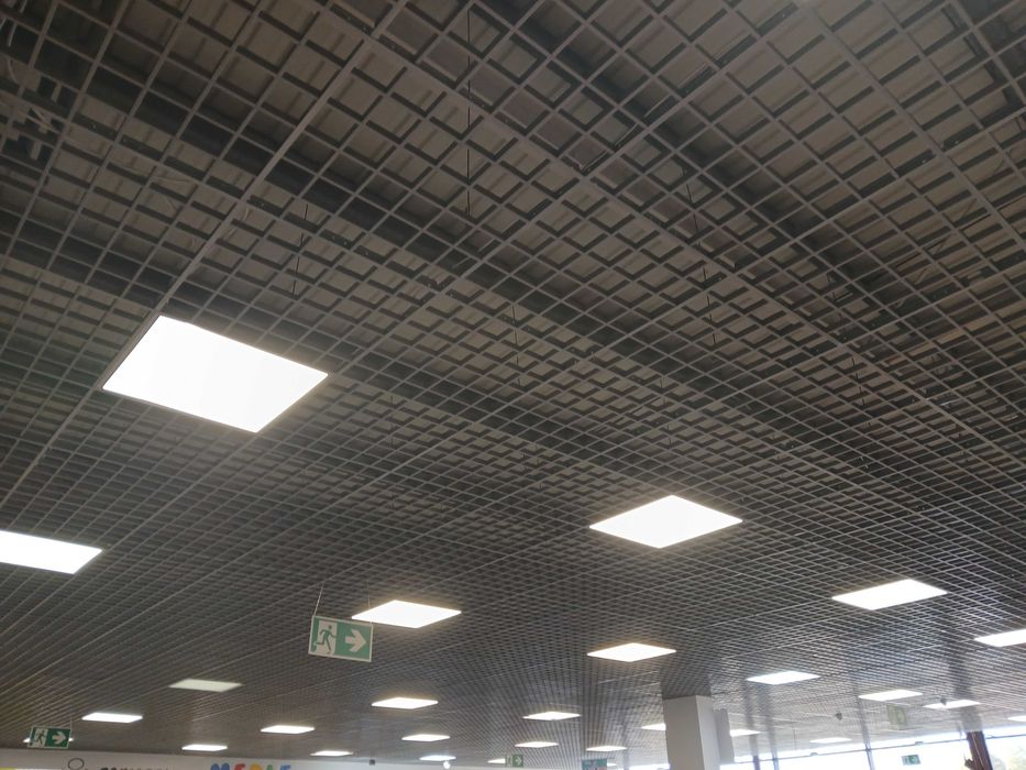 Sufit rastrowy szary  podwieszany 10x10     60x60