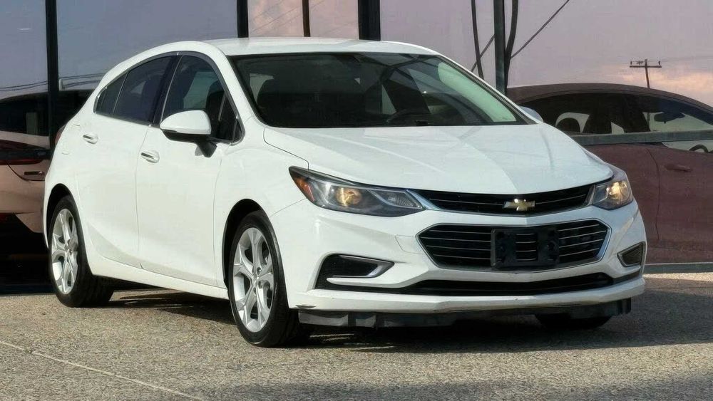 Chevrolet Cruze Premier Hatchback      2017
