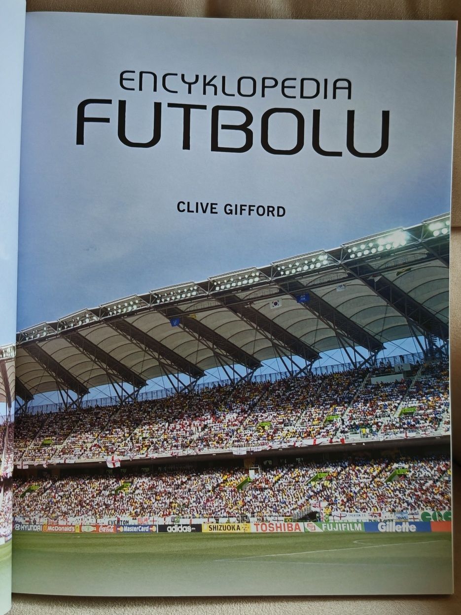 Encyklopedia futbolu Clive Gifford