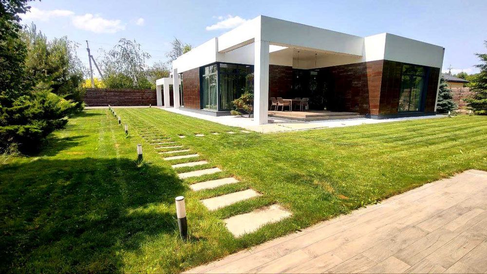 Продажа стильного уютного дома Новоалександровка у реки