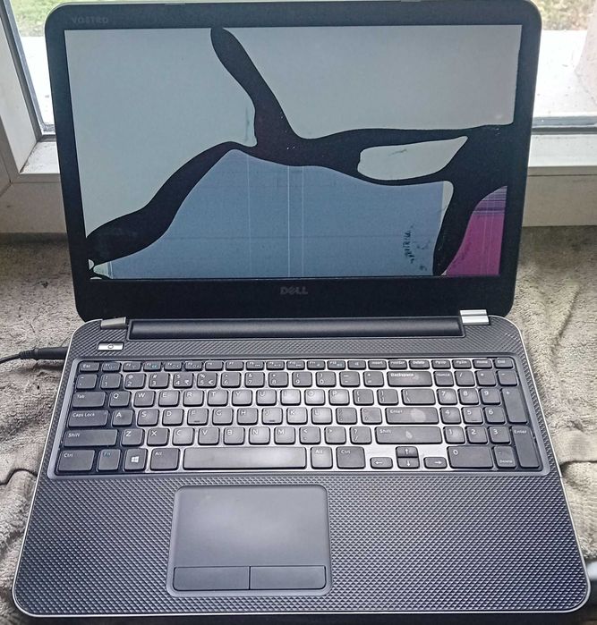 (18) laptop Dell Vostro 2521: Intel Core i3