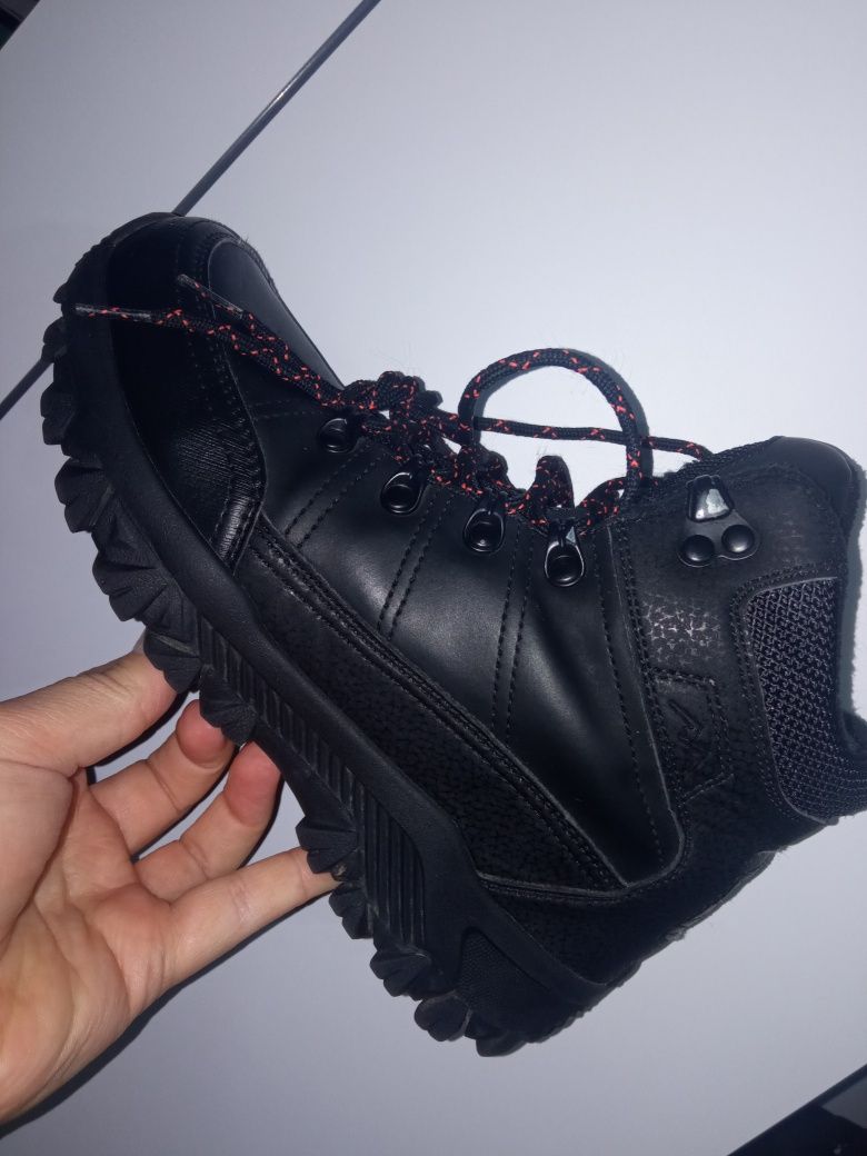 Buty zimowe r.37