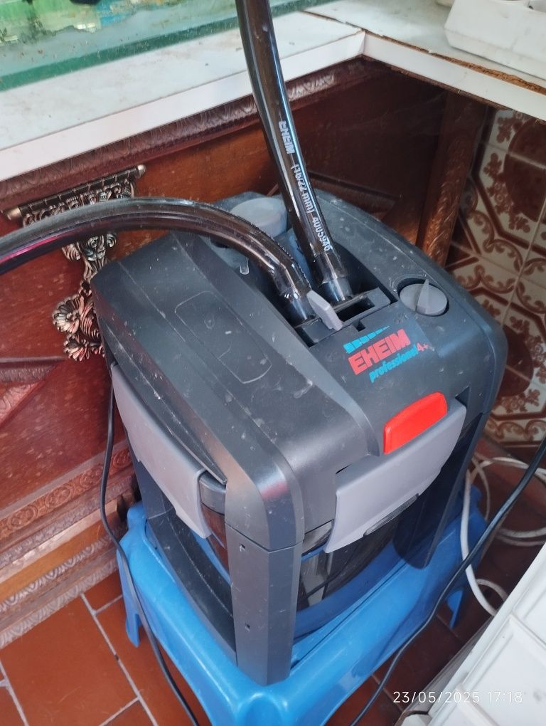 Aquário, com bomba exterior