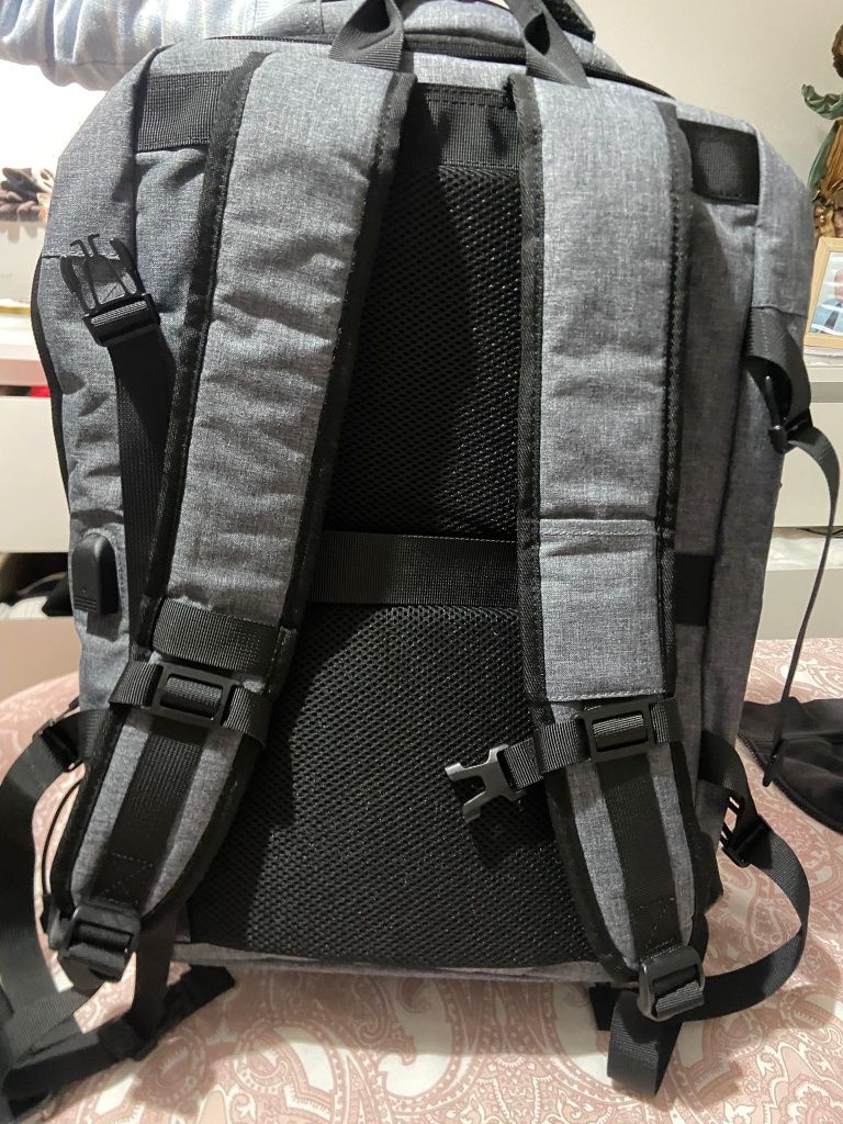 Mochila de computador com varias divisórias