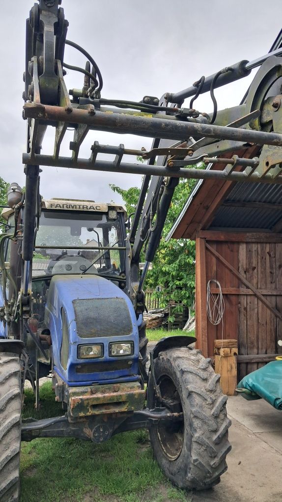Ciagnik rolniczy Farmtrac 675 DT