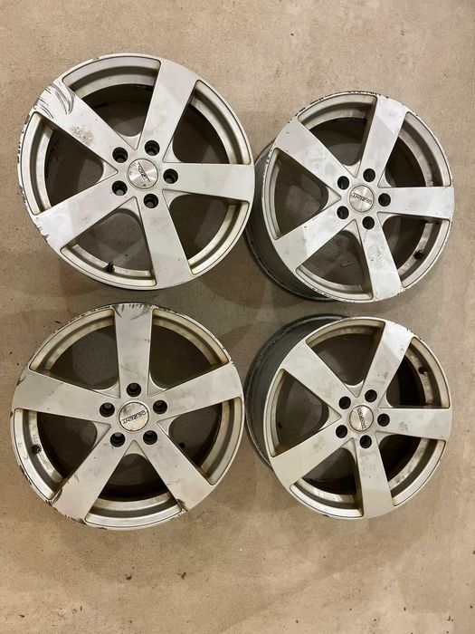 Диски R17 Dezent (5x115)