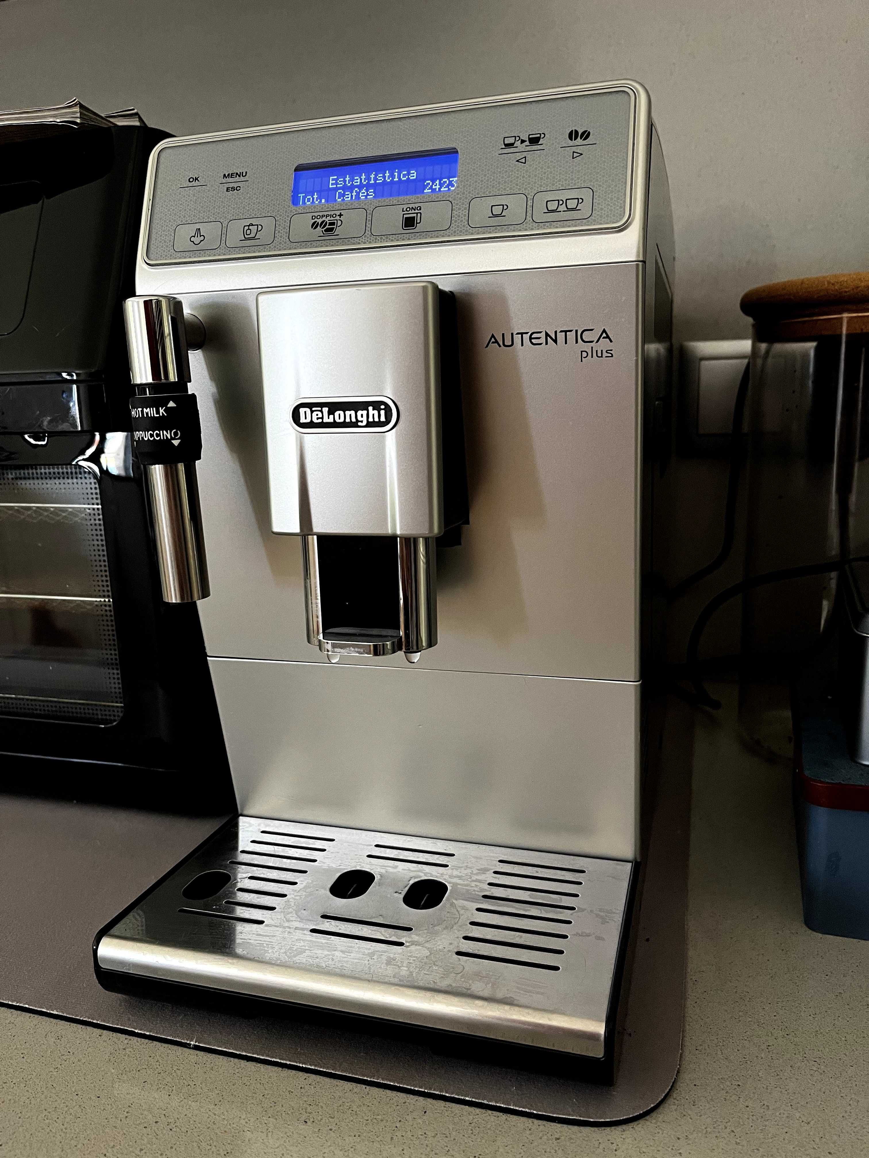 Máquina de Café Automática DELONGHI Autentica Plus ETAM29.620.SB