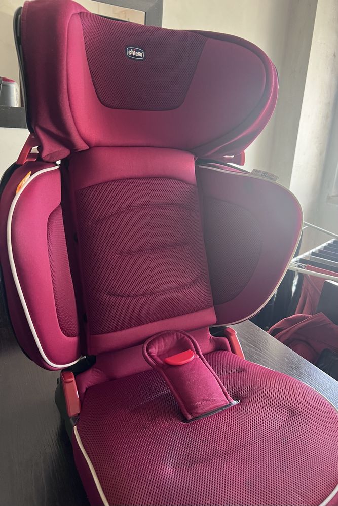 Cadeira-auto Fold&Go i-Size da CHICCO (3 anos-12 anos)