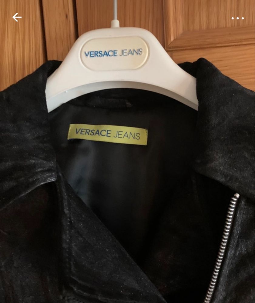 Blusão Versage Ediçao Limitada