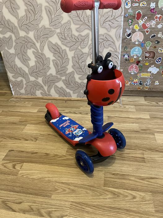 Самокат 5в1 Жук ,сонечко, червоного кольору