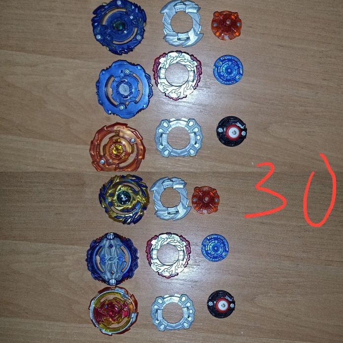 Продам бейблейд у середньому стані