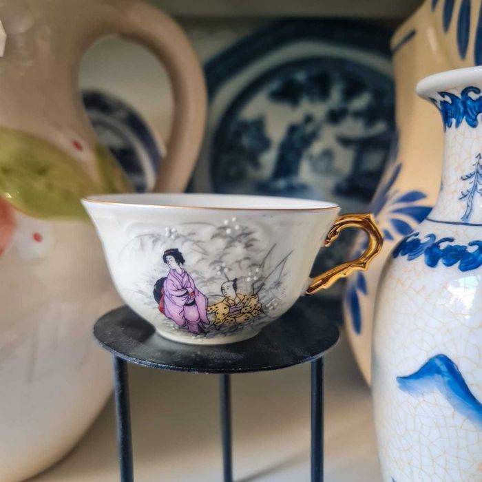 Chávena Vista Alegre Portugal – Porcelana pintada à mão