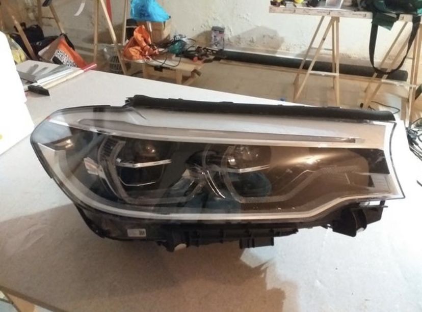 Farol BMW série 5 G30 LED lado direito