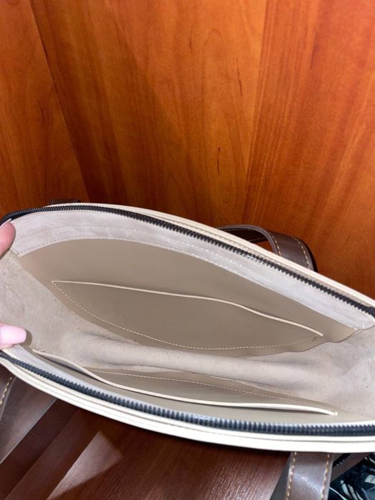 Жіноча напівкругла сумка