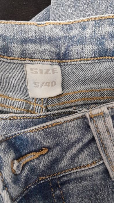 Damskie dzinsy zapraszam