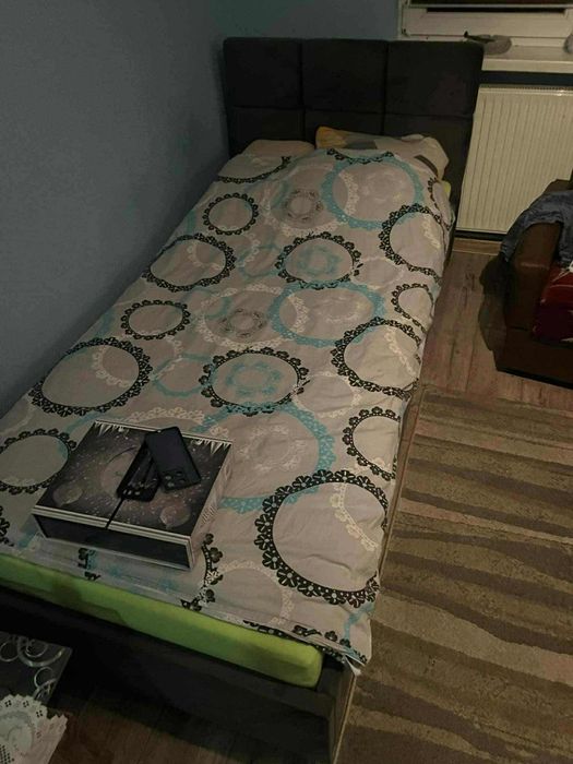 Łóżko jednoosobowe