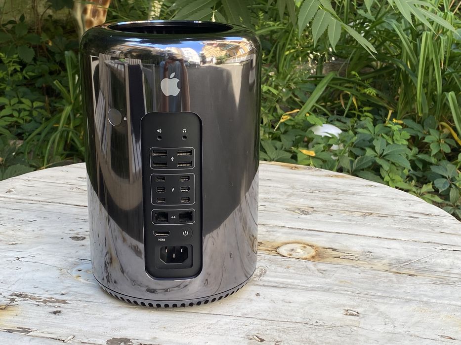 Apple Mac Pro 2013 року 32GB 500GB SSD. Відмінний стан.