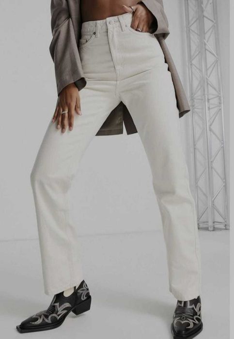 Джинси прямі дуже круті .Бренд Weekday Rowe.