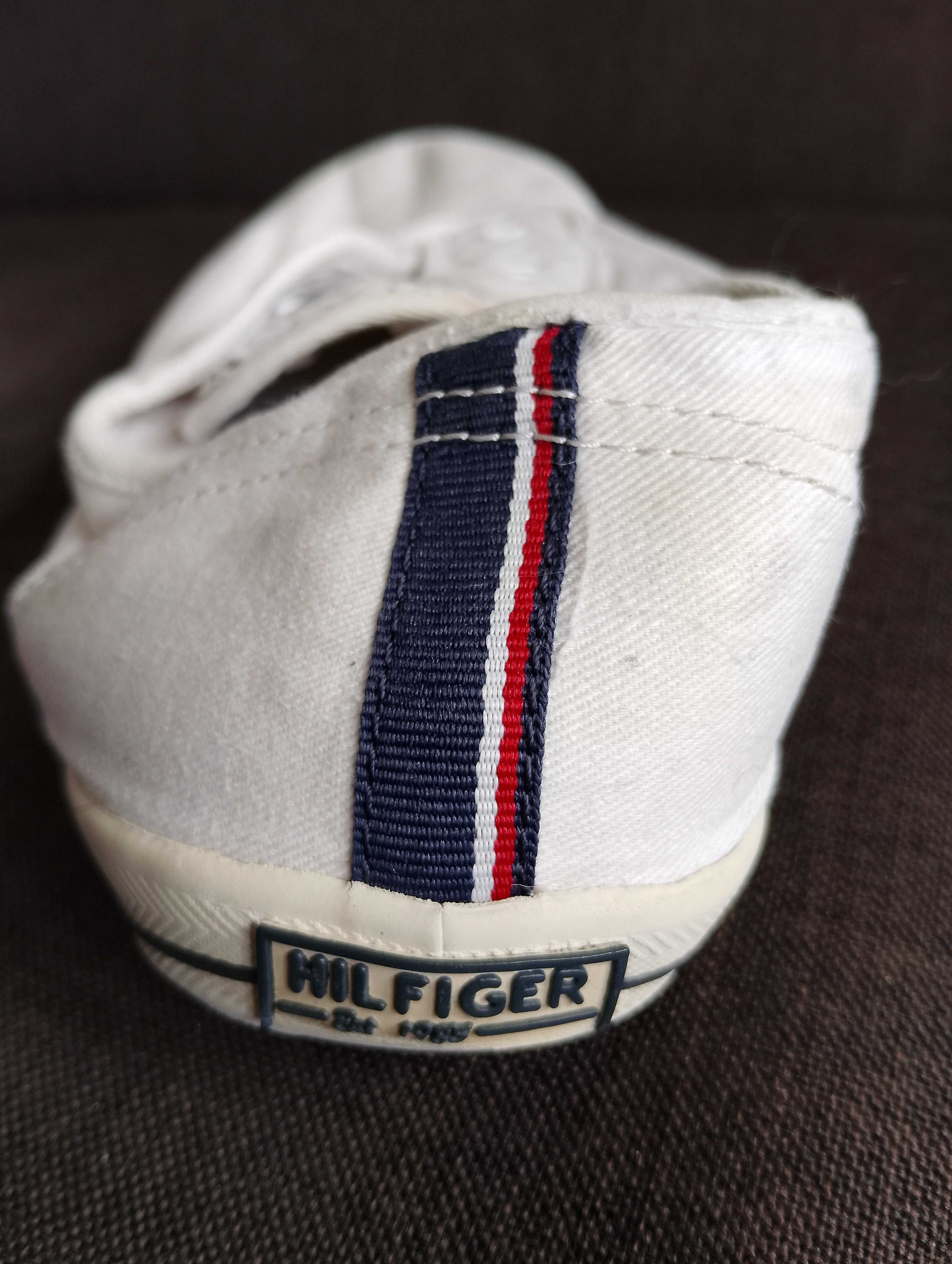 TOMMY HILFIGER. Trampki damskie.
