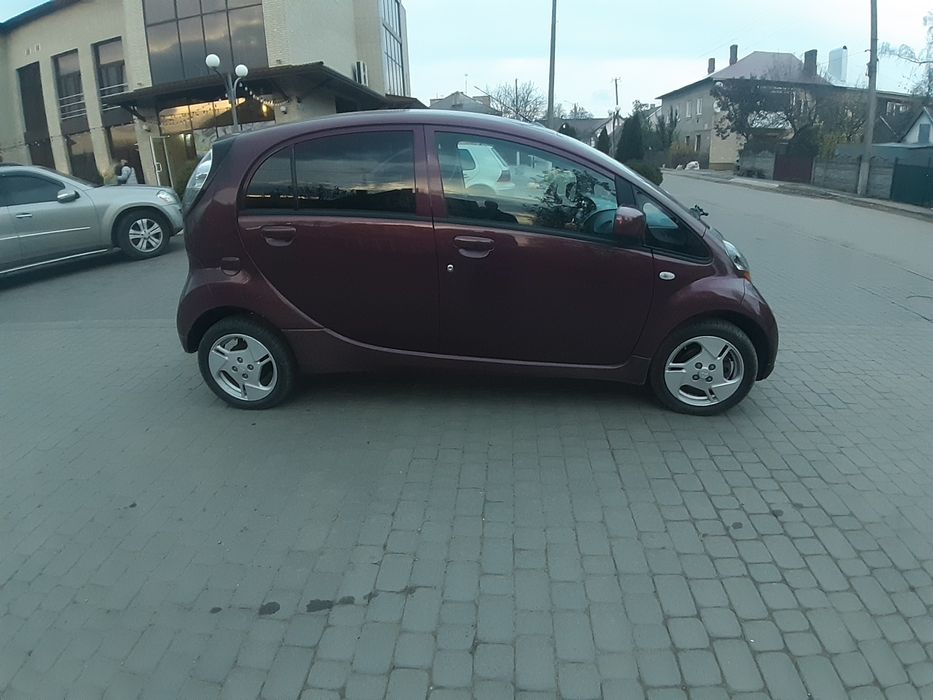 Міцубісі I-miev.